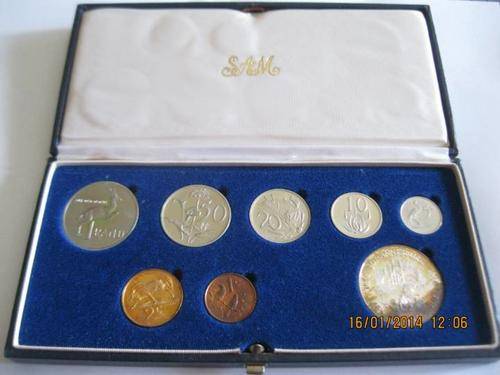 1986 Proof coin set with Silver R1 coin